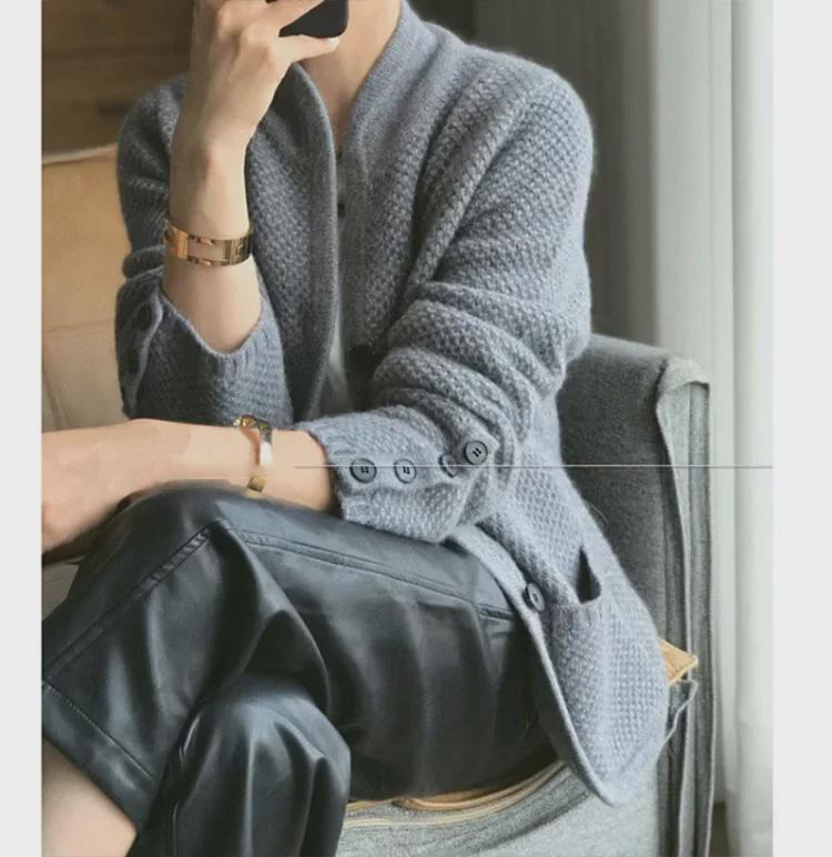 2022 Women's Thickened Cashmere Stand Collar Cardigan Sweater
