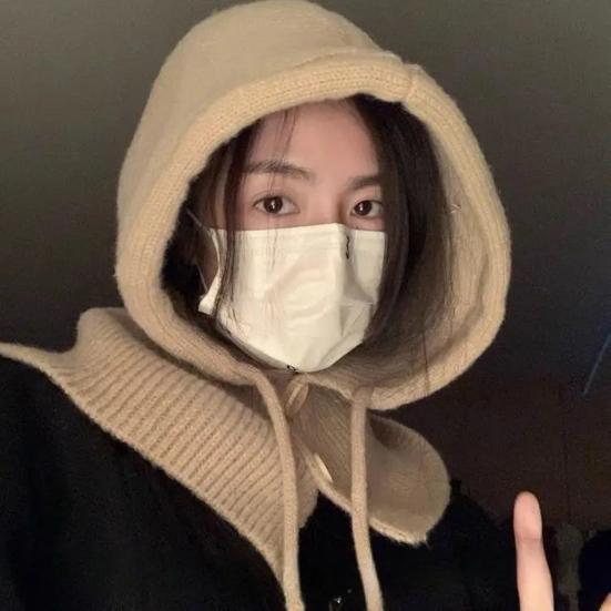 Вязаная шапка однотонная застежка на пуговицы шнурок капюшон шарф женская зимняя теплая ветрозащитная эластичная термошапка