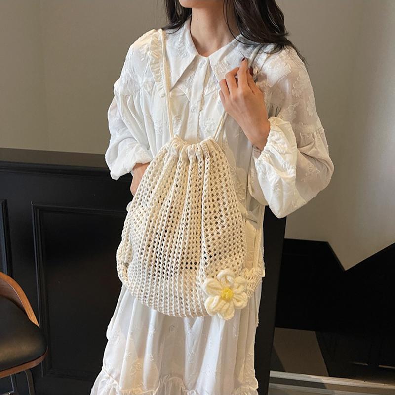 Yogodlns Модная однотонная вязаная крючком сумка на плечо с цветочным декором, плетеная женская пляжная праздничная сумка-ведро с выемкой, большая вместимость, рюкзак