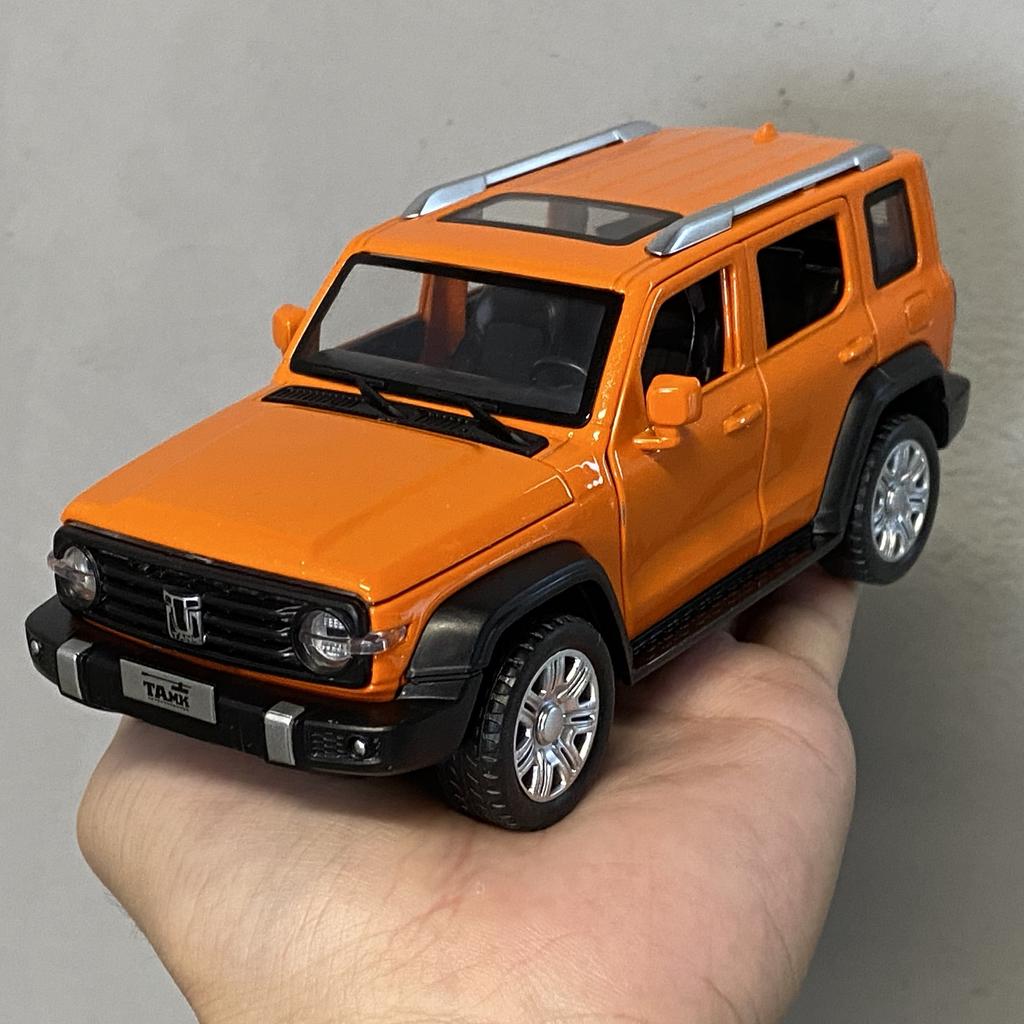 ABBV1 1:32-местный 300 Explorer Внедорожник SUV Металлический Литой Модель Автомобиля Наружное Украшение Коллекция Хобби Центральный Экран Управления Подарок