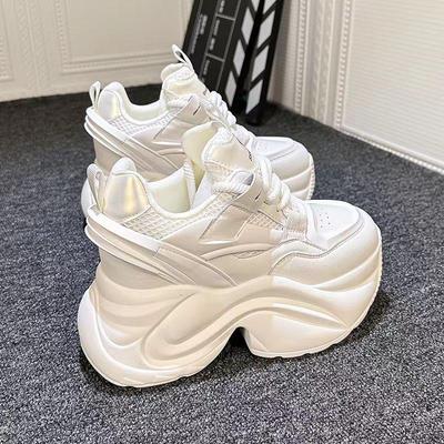 WD2024 Женская весенняя белая обувь со встроенной платформой, дышащая сетка, повседневные кроссовки для похудения для папы