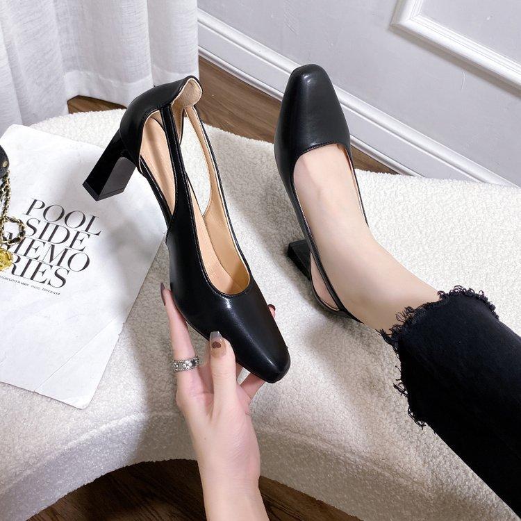 Босоножки Баотоу Женские 2024 Осень Новые Французские Ретро Остроносые Туфли на Толстом Каблуке Черные Профессиональные Туфли на Высоком Каблуке