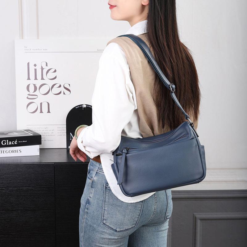 Leather Messenger Bag Large Capacity Multi-layer Practical and Simple New Commuter Shoulder Messenger Bag