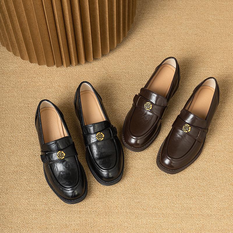 Spring sheepskin camellia soft sole loafers women's fashion casual flat heel single shoes one pedal small leather shoes