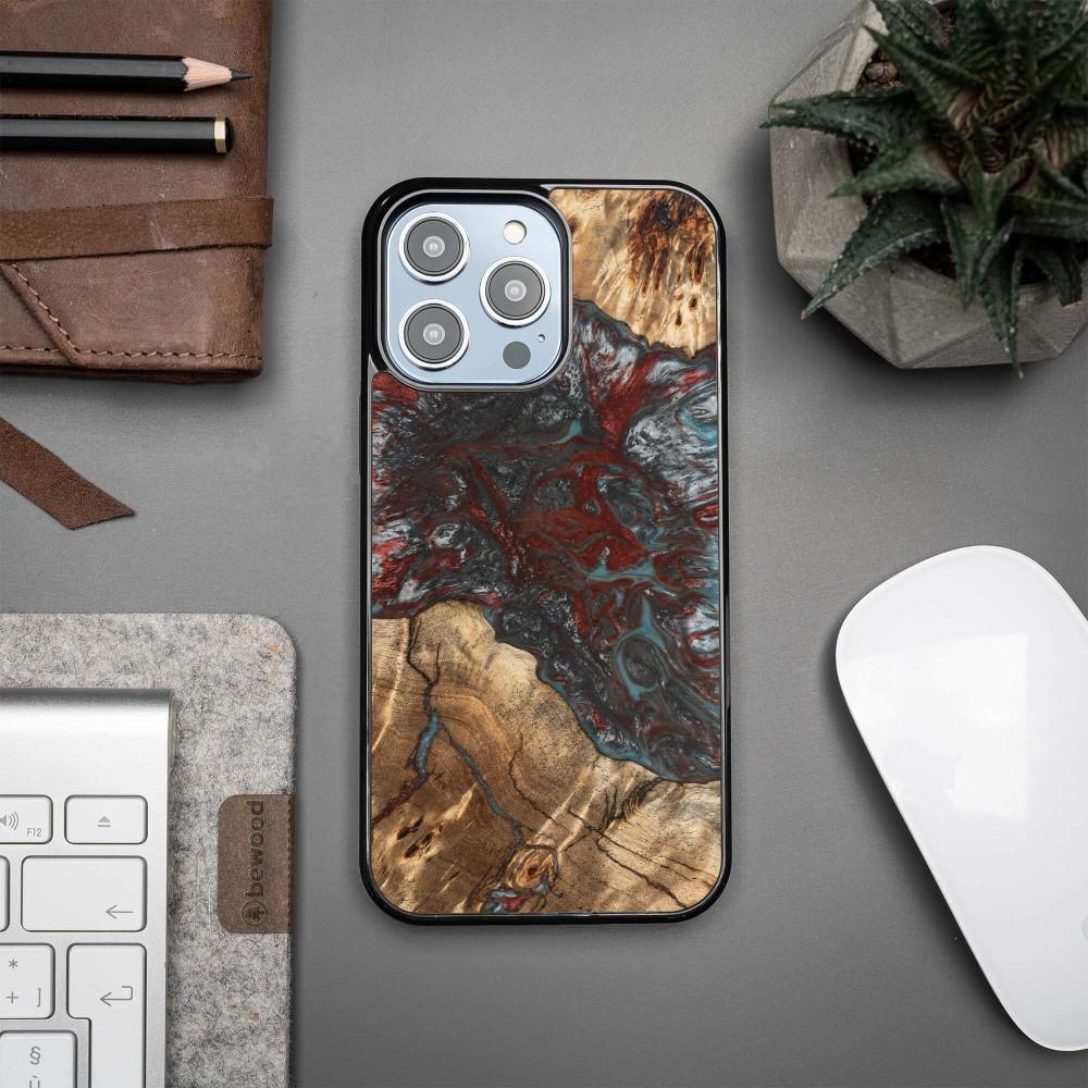 Bewood Unique case for iPhone 14 Pro Max - Planets - Pluto