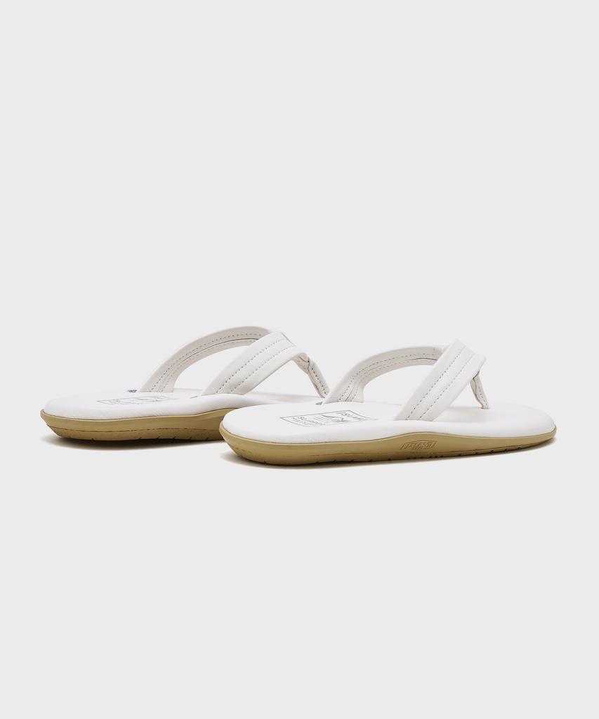 Island Slipper Unisex White Classic Leather Y Slide