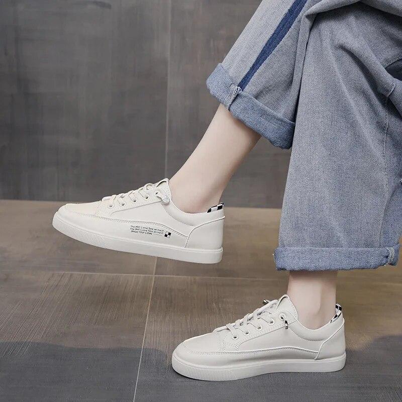 Классические кроссовки, женские кожаные кроссовки на плоской подошве со шнуровкой на низком каблуке, с круглым носком и буквенным принтом, женская обувь на плоской подошве, вулканизированная обувь, большие размеры