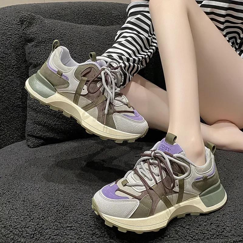 Модная женская спортивная обувь, классические кроссовки, женские дышащие сетчатые кроссовки на шнуровке, осенняя повседневная обувь разных цветов, женская теннисная обувь