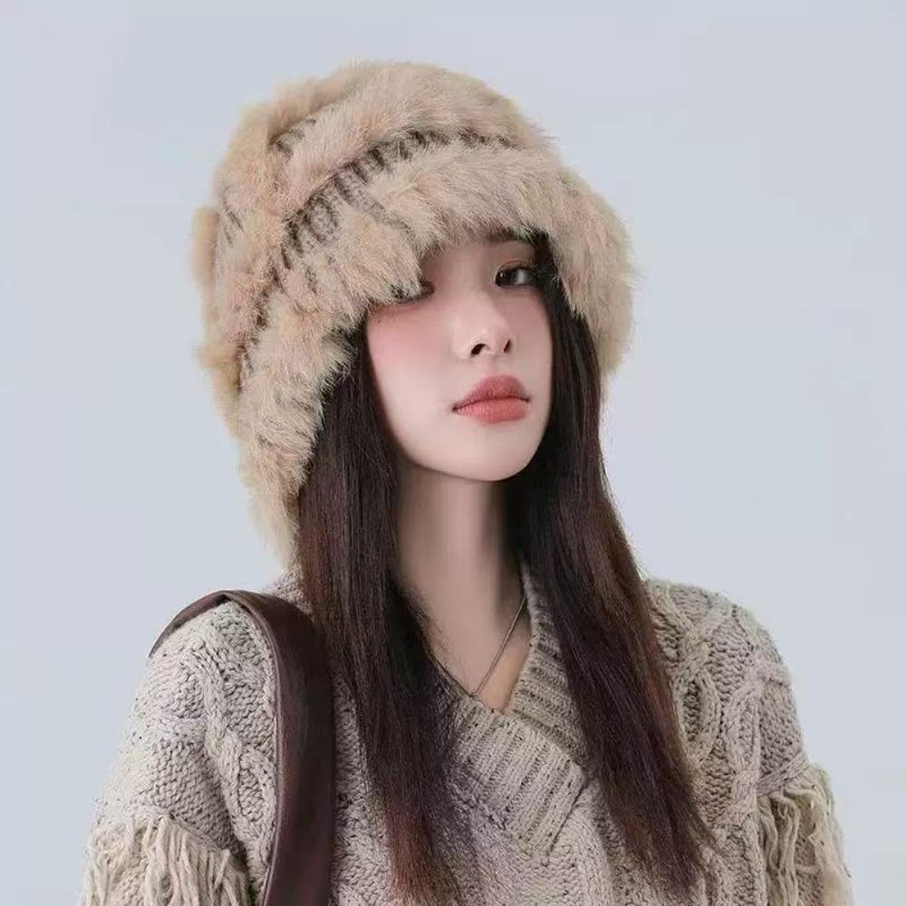 Polyester Fiber Knit Beanie Thick Knit Winter Hat Soft Texture Bucket Hat Cold Weather