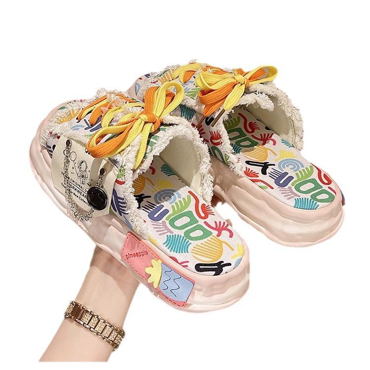 Мода Мода повседневные граффити толстоподошвенные тапочки для женщин лето для улицы 2024 новый нишевый дизайн ощущение наступания на дерьмо пляж