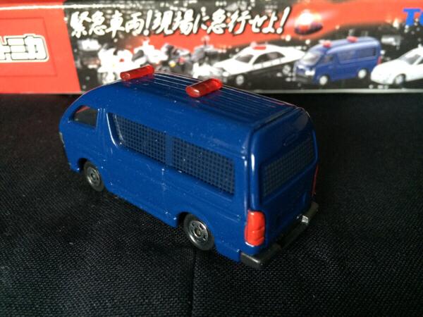 Tomica Машинки экстренных служб Спешат на место Toyota Hiace Полицейская машина Подарок -