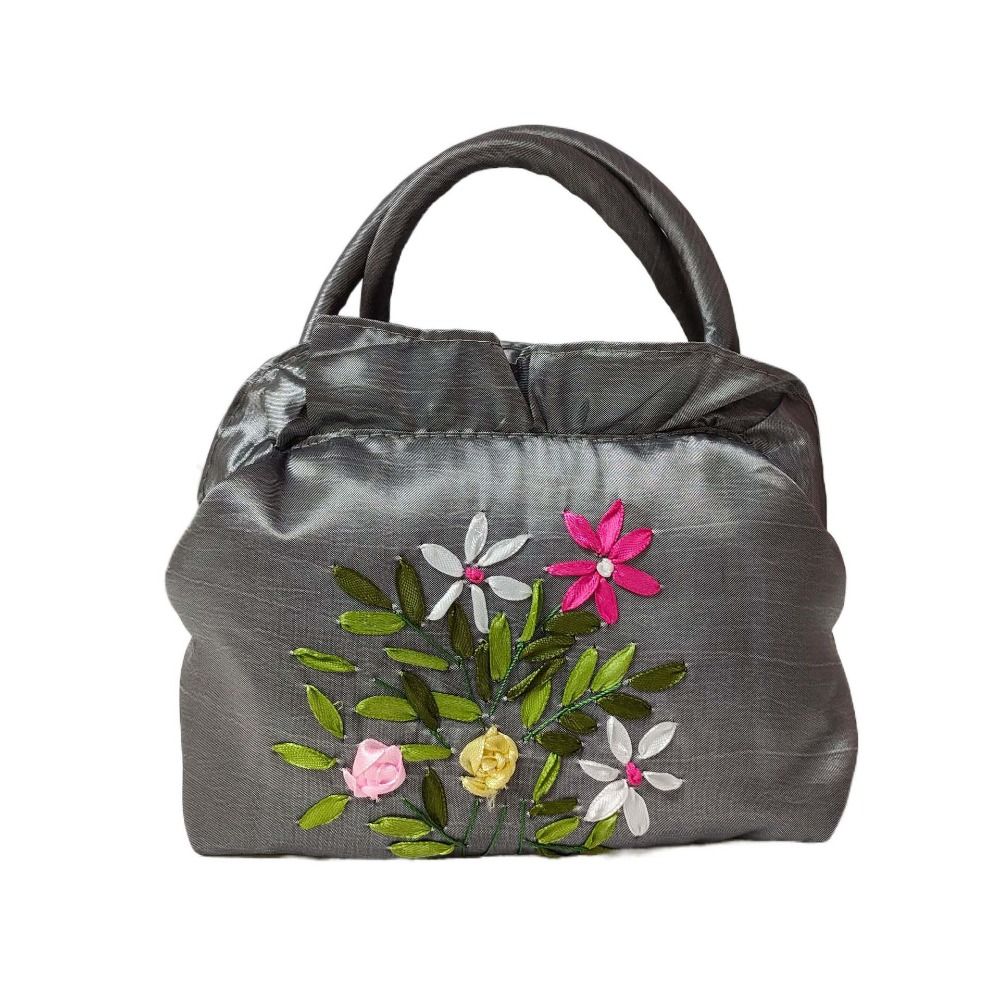 Сумка-тоут из атласного шелка с вышивкой цветов, с оборками, в этническом стиле, на молнии, с цветком, на запястье, для путешествий