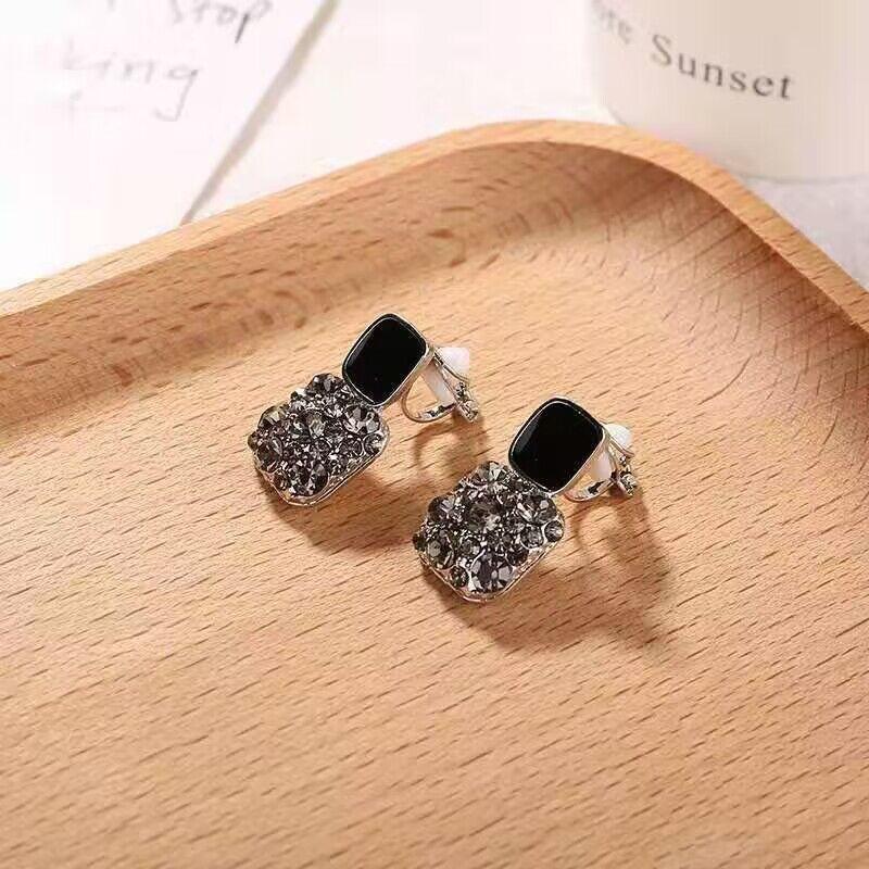 Зажимы для ушей Барлоу, черные серьги, новые винтажные зажимы для ушей, серьги без пирсинга