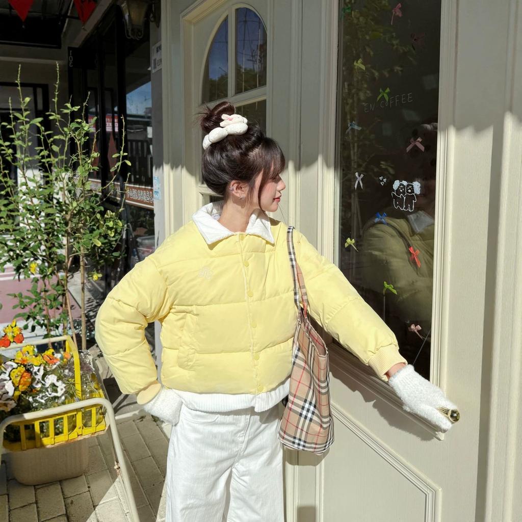 Женские зимние новинки: поддельные two-piece желтые короткие пуховики на хлопковом наполнителе, утолщенные маленькие хлопковые куртки