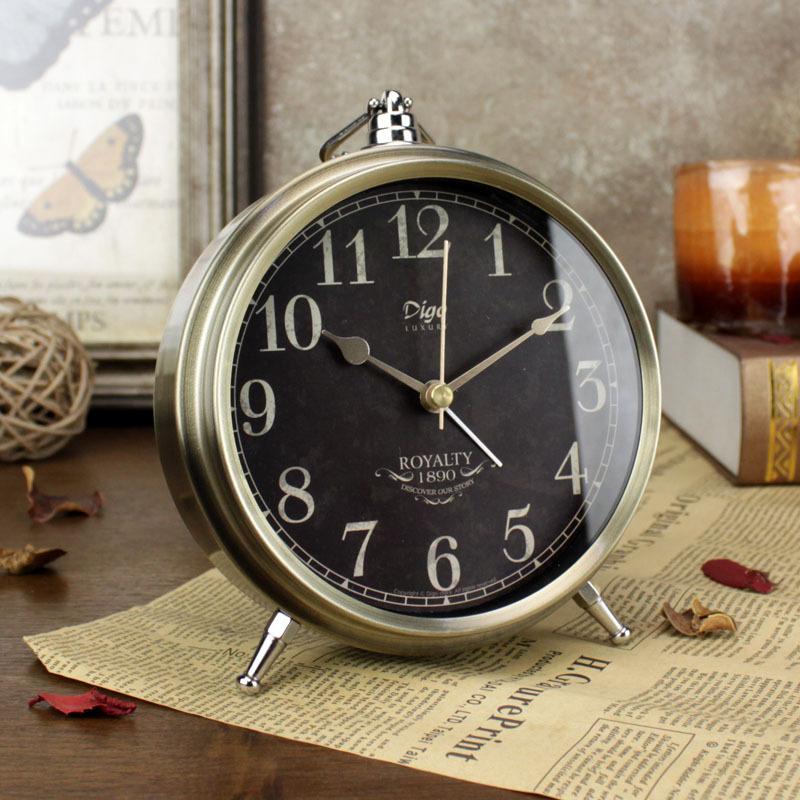 Ретро Простой Студенческий Общежитие Настольный Будильник Металлические Изделия Гостиная Спальня Бесшумный Будильник Домашнее Украшение