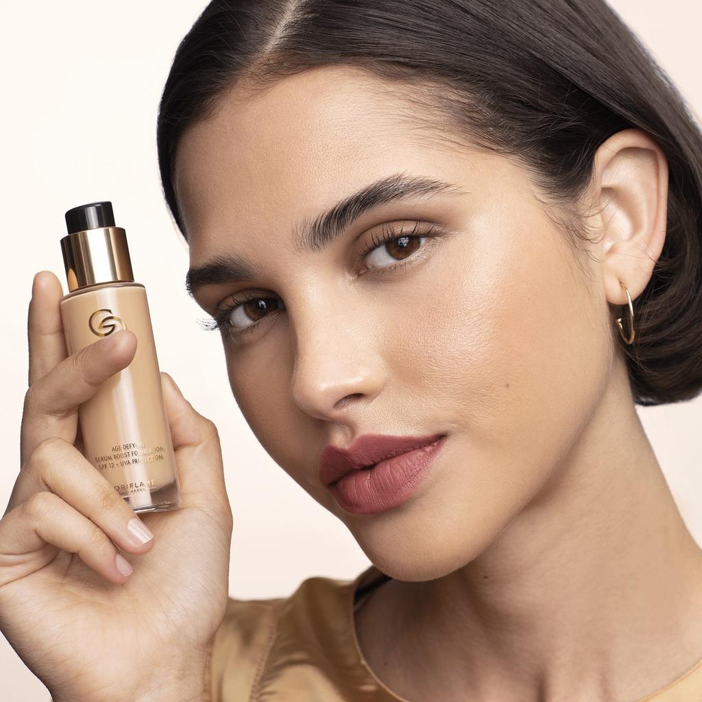 Oriflame Giordani Gold Serum-Based Rejuvenating Foundation Spf 12 + Uva - Light Beige Neutral 30 Ml