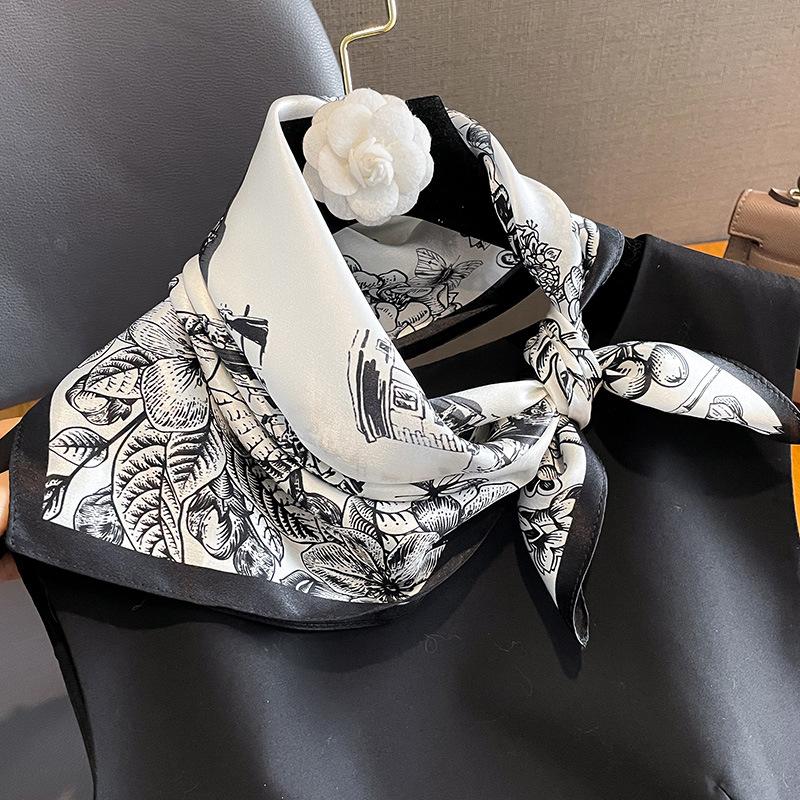 Hangzhou Silk Butterfly Silk Small Square Scarf for Women In Spring and Summer Mulberry Silk Fashion Scarf Temperament Neck Protection