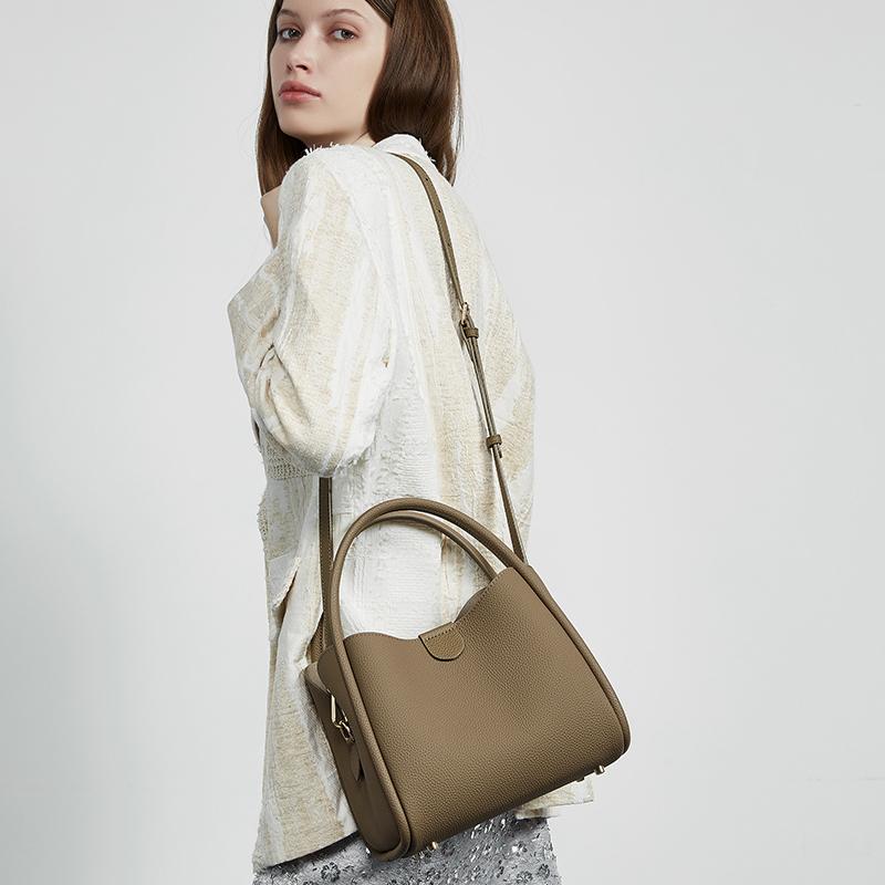 Genuine Leather Women's Bag Luxury Designer Shoulder Bag Cowhide Handbags Fashion Crossbody Bucket Bag for Women