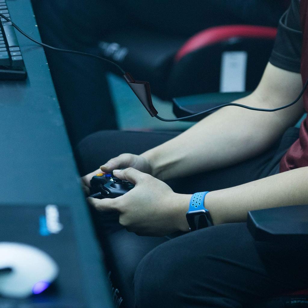 Сменный кабель Astro A10 с функцией отключения звука Также работает с игровыми гарнитурами Astro A40 A10 A30 A50 G633 G933 (2 м / 6,6 фута)