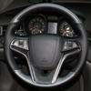 Для Chevrolet Malibu 2011-2014 Ручная строчка Обложка Кожа из углеволокна Кожаная оплетка на руль автомобиля
