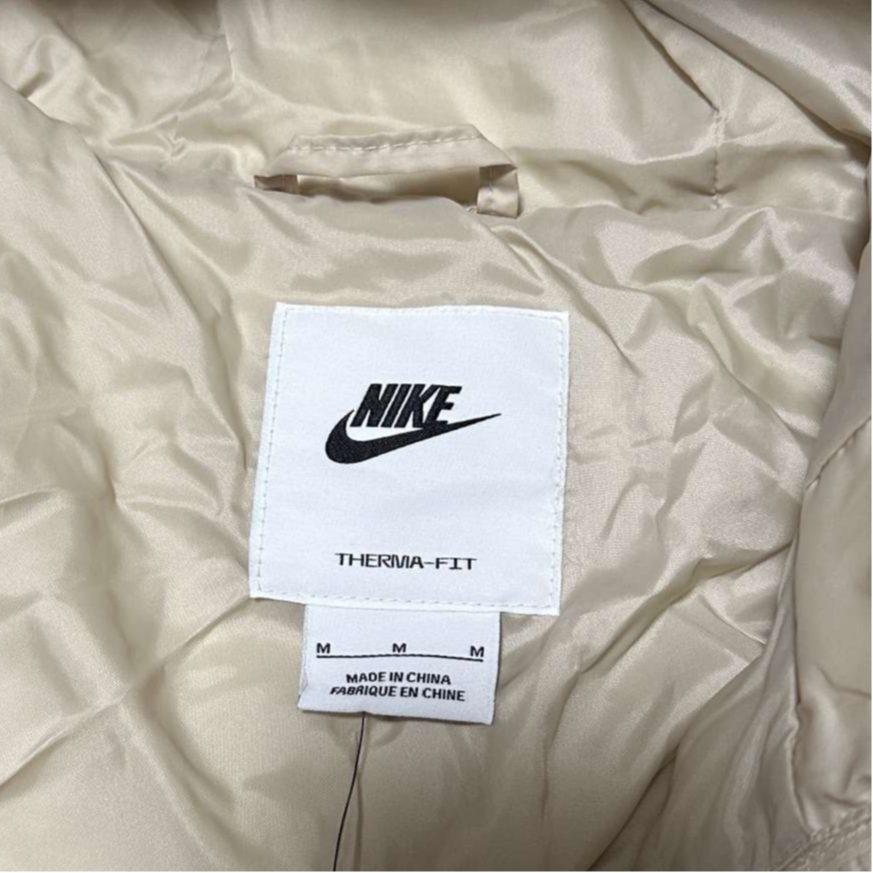 Nike Женские пуховики Хаки DR1588-010-206