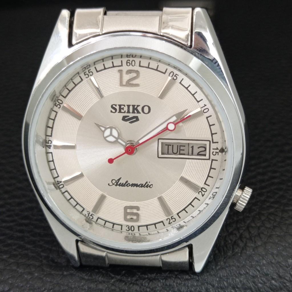 АВТОМАТИЧЕСКИЕ ВИНТАЖНЫЕ ОТРЕСТАВРИРОВАННЫЕ МУЖСКИЕ ЧАСЫ SEIKO 5 ЯПОНИЯ СЕРЕБРЯНЫЙ ЦИФЕРБЛАТ a446199-1