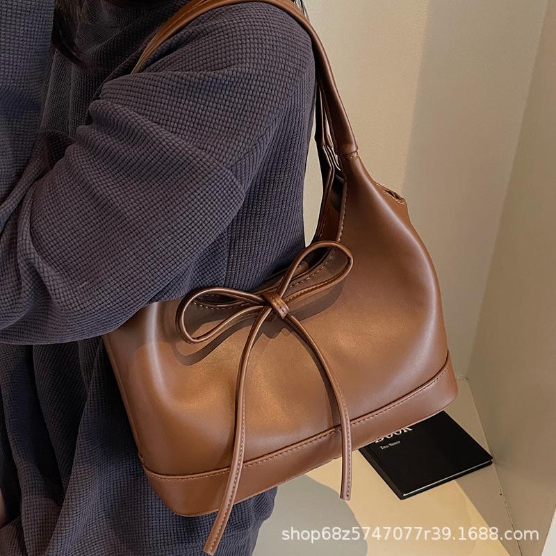 Versatile Bow Underarm Big Bag Women's 2025 New Fashion Oil Wax Leather Commuter Bag Retro Texture Tote Bag