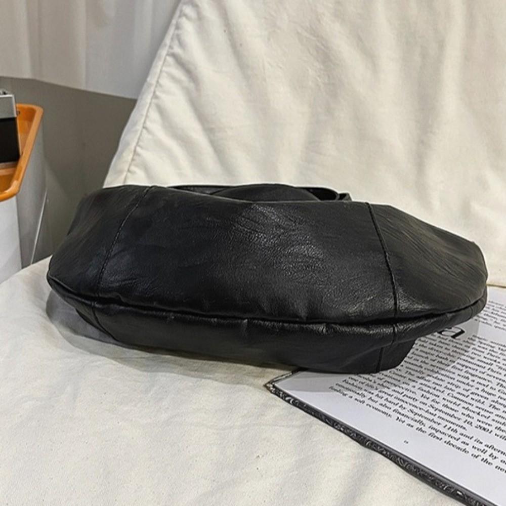 Large Capacity Japanese Style Crossbody Bag Leather Soft Dumpling Shaped Bag Versatile Zipper Closure Travel Shoulder Bag Casual