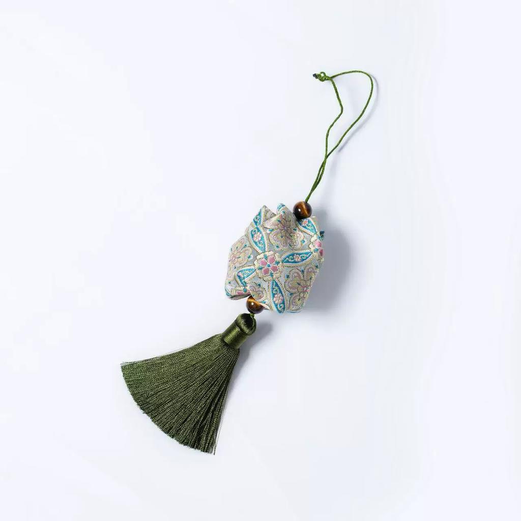 Return to the Clouds | Morning Flower Pattern Round Sachet, Traditional Chinese Brocade Pattern Sachet, Dragon Boat Festival Gift