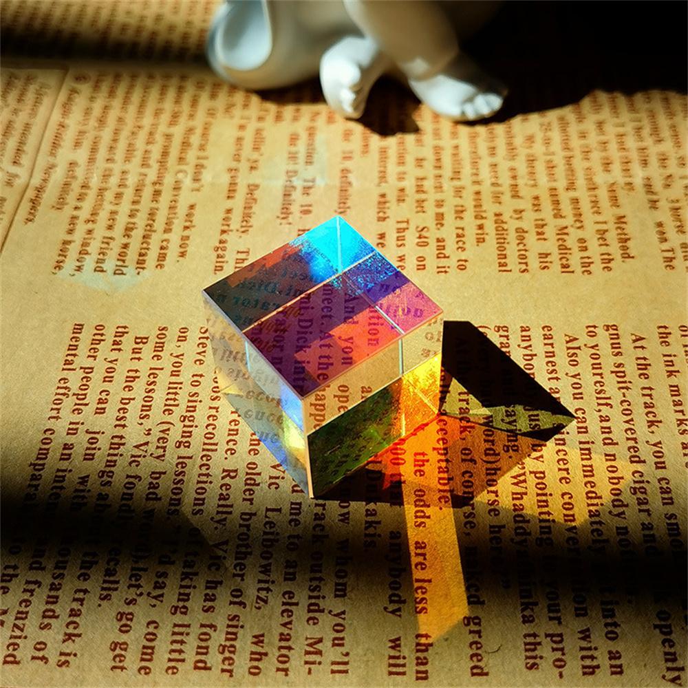 Кубический ловец солнца Украшение для дома Подарки на вечеринку Гармоническая призма Кристалл Орнамент Стеклянная посуда Солнечный свет Преломляющая призма Создатель радуги