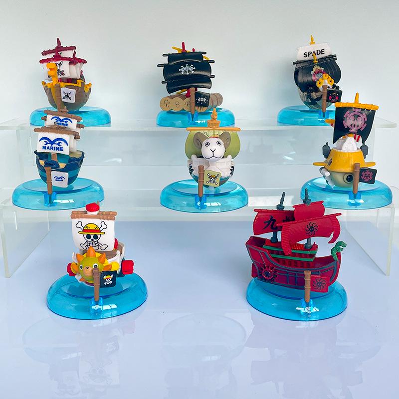 Модель из аниме One Piece: 8 стилей пиратских кораблей - Going Merry, Thousand Sunny и корабль Черной Бороды. Украшение для автомобиля, фигурка из ПВХ и сумка.