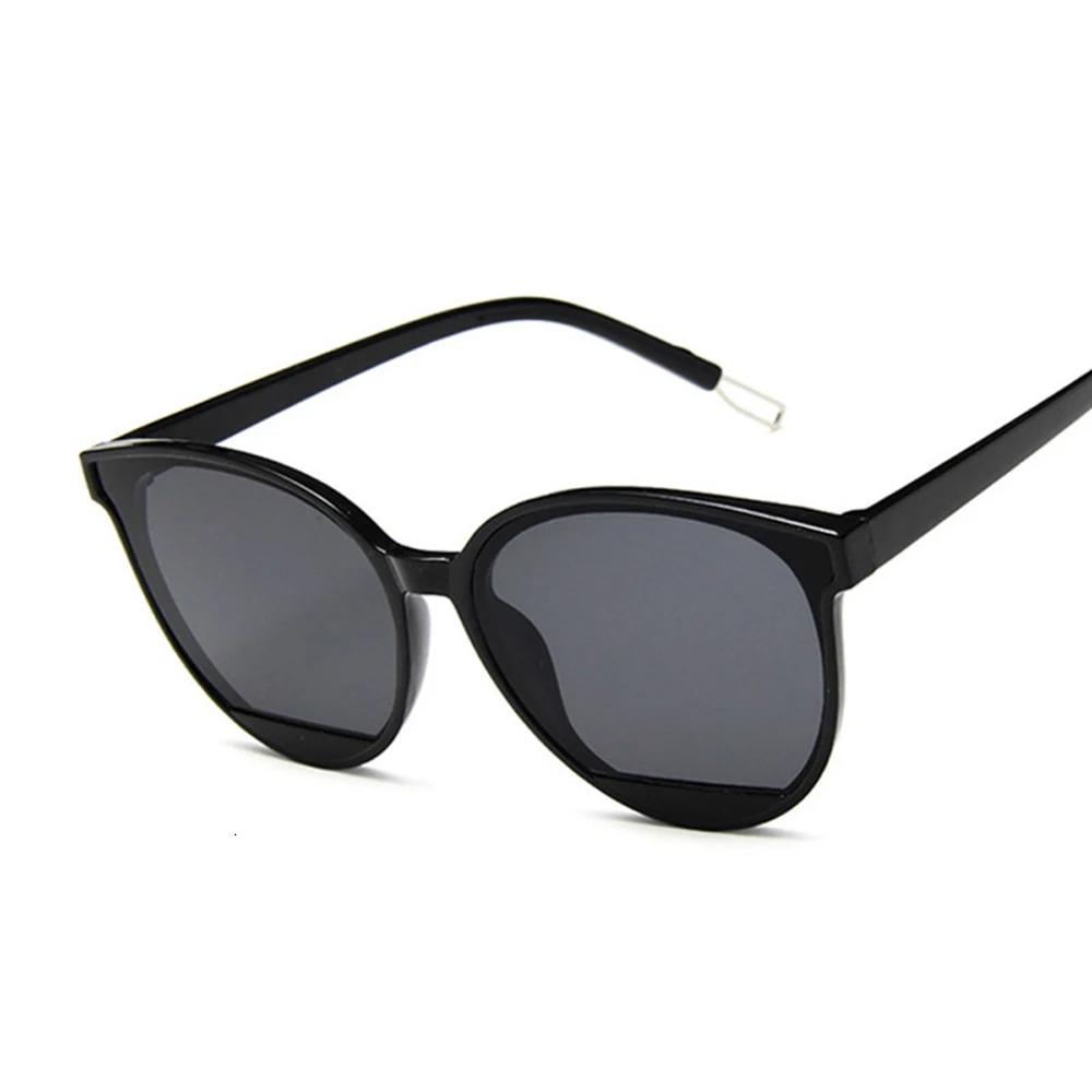 New Vintage Frame Classic Sunglasses Women Uv400 Protection Eyewear Mirrored Reflective Lens
