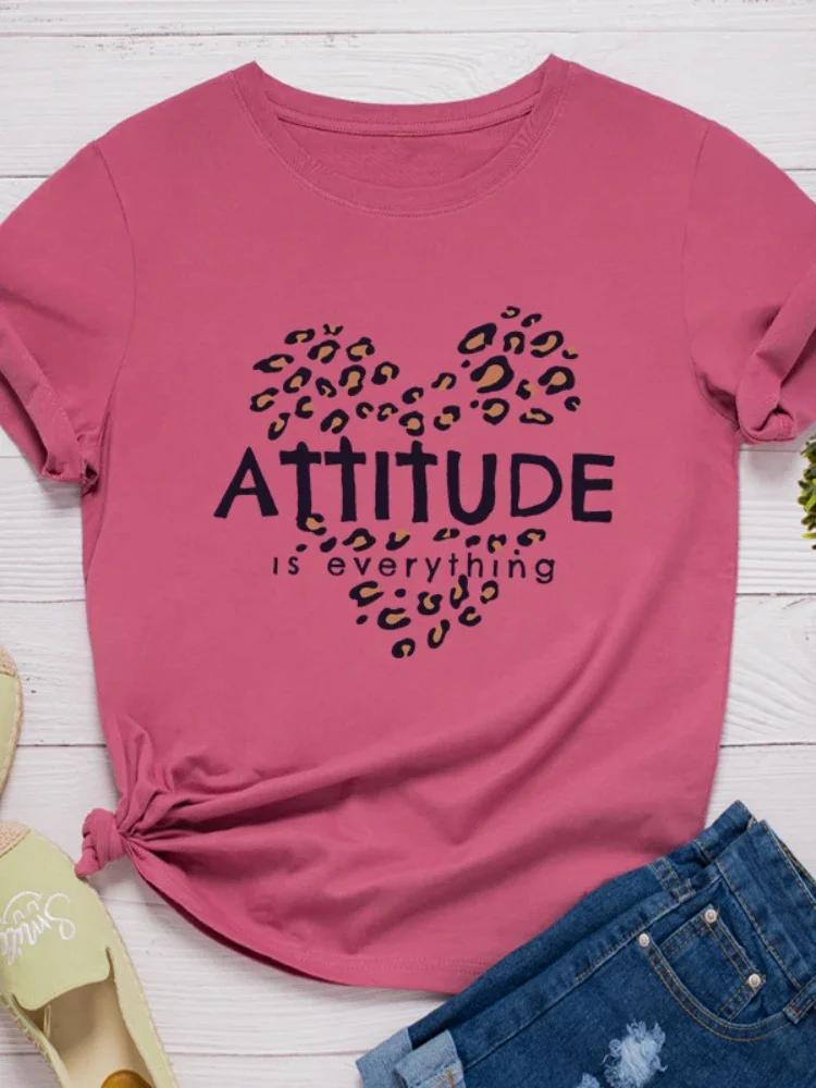 Attitude Is Everything Леопардовый принт в виде сердца Женская футболка с коротким рукавом и круглым вырезом Свободная футболка Женская футболка Топы Camisetas Mujer