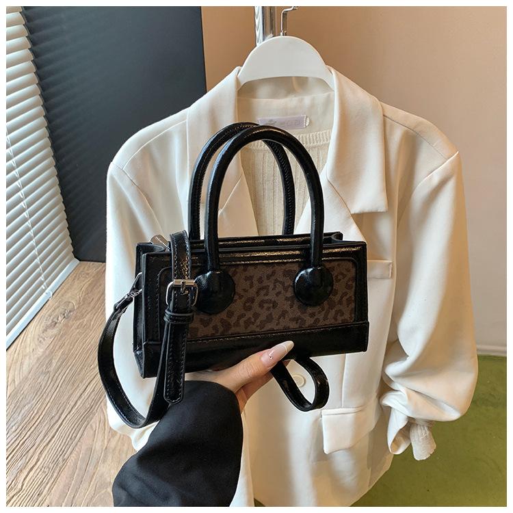 Популярная сумка-тоут женская осенне-зимняя новая ретро-модная маленькая квадратная сумка высокого класса на одно плечо через плечо