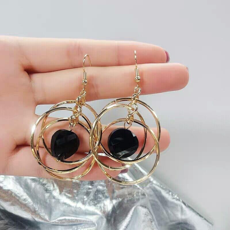 Модные крупные серьги-кольца, темпераментные преувеличенные серьги, серьги с вращающимися кругами