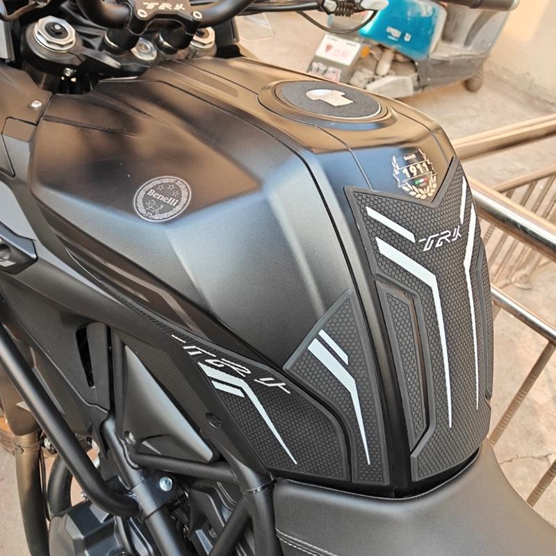 Benelli TRK502X Набор защитных противоскользящих наклеек на топливный бак