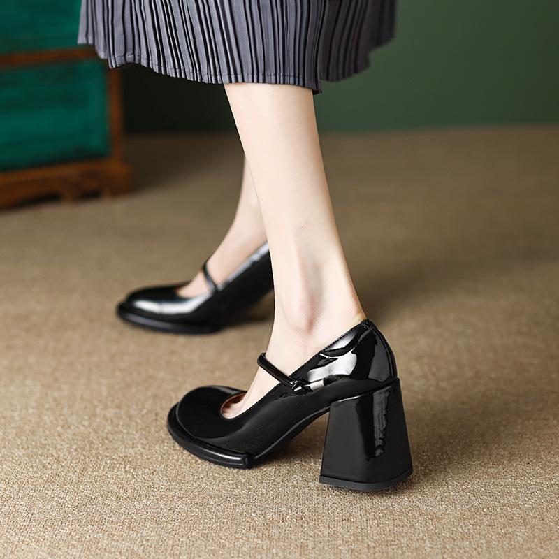 Vintage Mary Jane Single Shoes Women's 2025 New Thick Heel Light Mouth French Red Bridal High Heels Wedding Shoes
