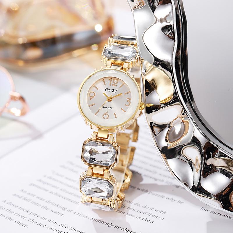 Женские кварцевые часы-браслет Candy с бриллиантами - Круглый циферблат и дизайн в виде квадратного сахарного кубика