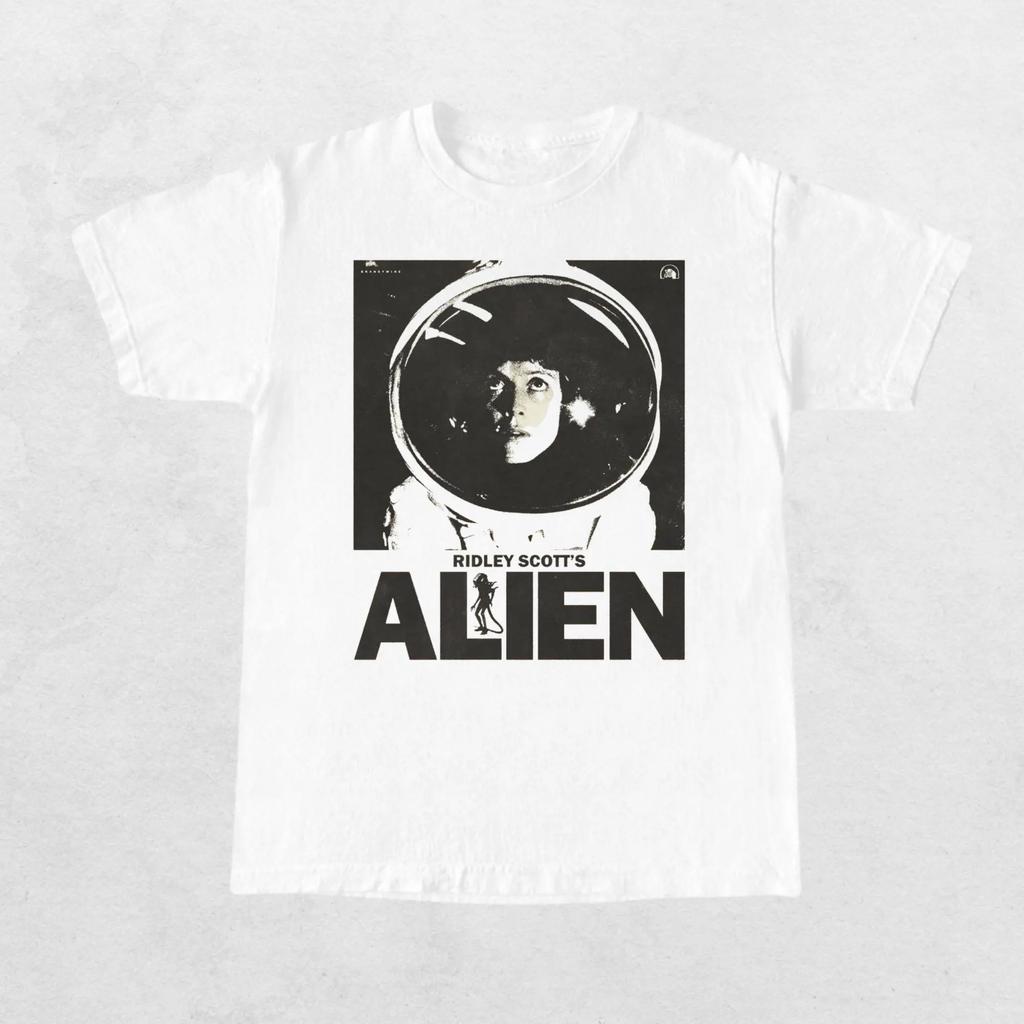 Summer Unisexs Pure Cotton Vintage Alien Movie TShirt Casual Stylish Loose And Breathable Suitable For Everyday Wear