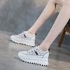 Платформенные белые женские туфли 2025 весна-лето новая дышащая универсальная обувь на низкой подошве повседневная обувь с внутренней высотой на шнуровке женская обувь