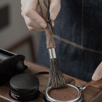 Щетка для чистки кофемашины из черного ореха, бытовая кофемолка, щетка с вырезанной вручную ручкой, высококачественная чистящая щетина