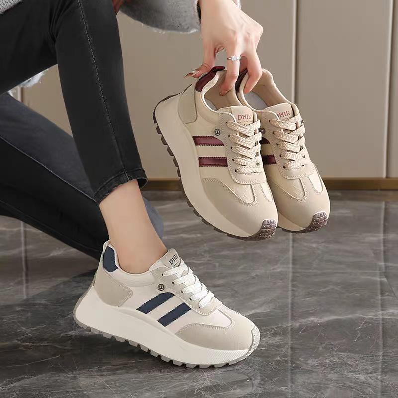 Наступая на дерьмовые кроссовки женские четырехсезонные для маленькой ноги вафельные Forrest Gump обувь женские легкие нескользящие беговые на платформе кроссовки для папы