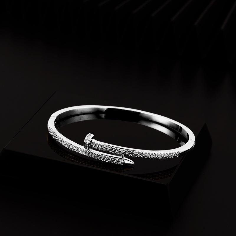 Versatile Snake-shaped Starry Sky Diamond Bracelet – High-end Fashion, European & American Style.