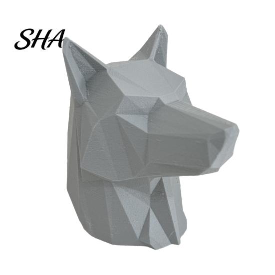 Matte Wolf Sculpture Decor 3D Printed Car Trailer Hitch Decoration, Howling Head Ornament Truck Pendant for SUV Rear Bumper, Finish Outdoor