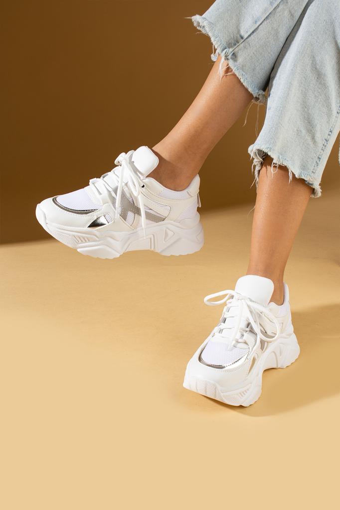 Женские кроссовки на шнуровке с удобной подошвой 36-141-24