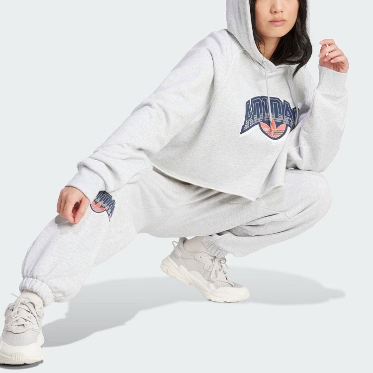 adidas Укороченная толстовка Originals с буквенным принтом и логотипом, женские топы светло-конопляно-серого цвета IS2319