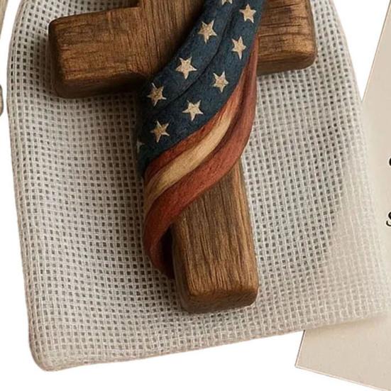 Carved Prayer Hand Pocket Hug with Inspirational Card Portable Wooden Patriotic Faith Token Decoration Christian Religious Gifts