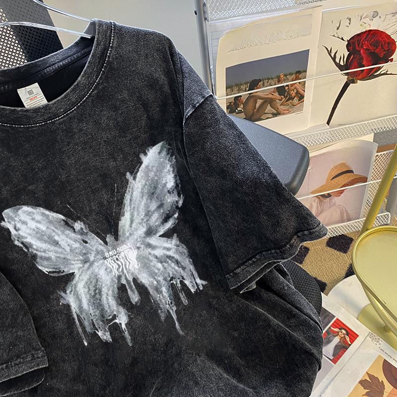 Летняя женская потертая и состаренная футболка с коротким рукавом и винтажным принтом «Бабочка»