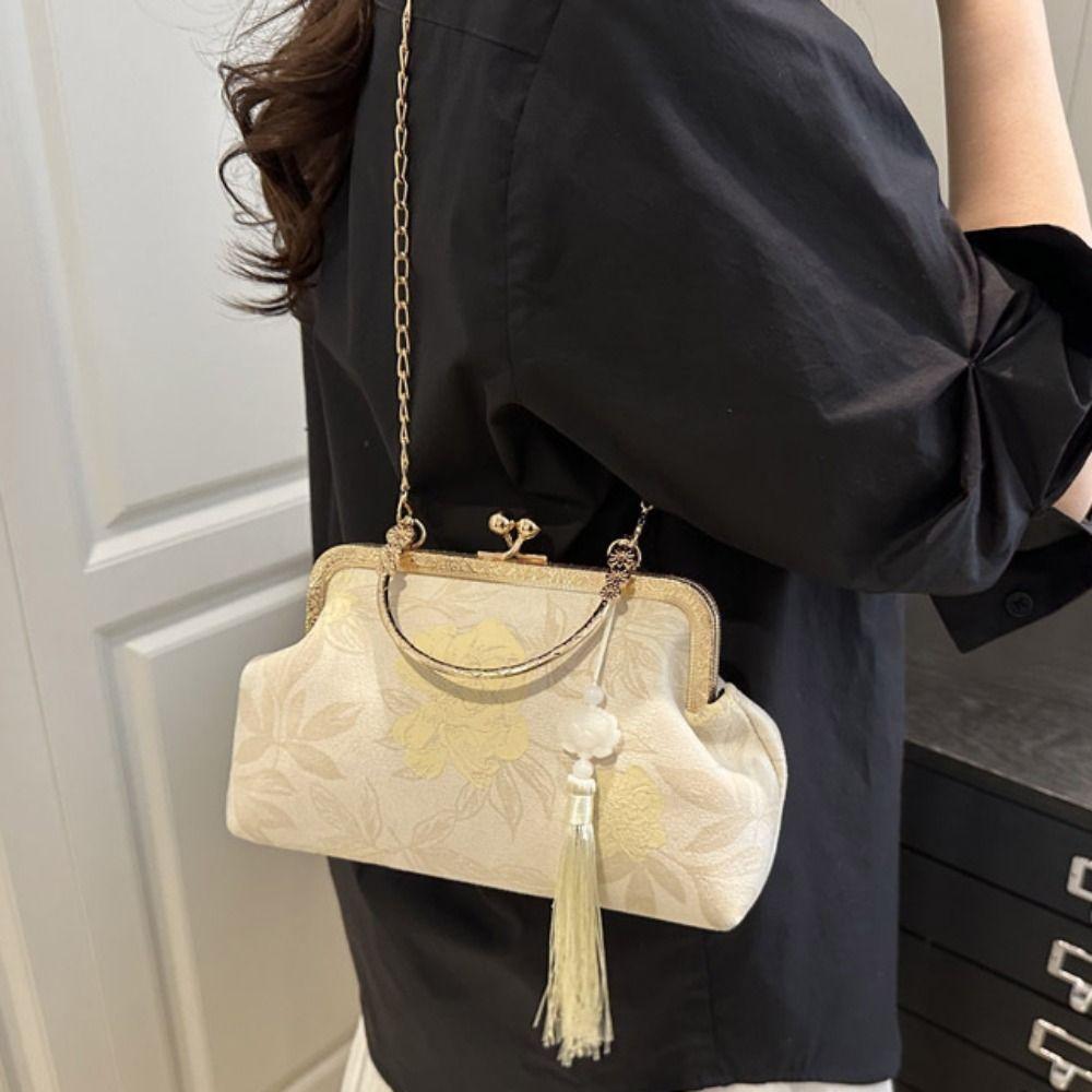 Flower Pattern Embroidery Banquet Bag Elegant Hanfu Clutch Bag Portable Ladies Shell Bag Lady