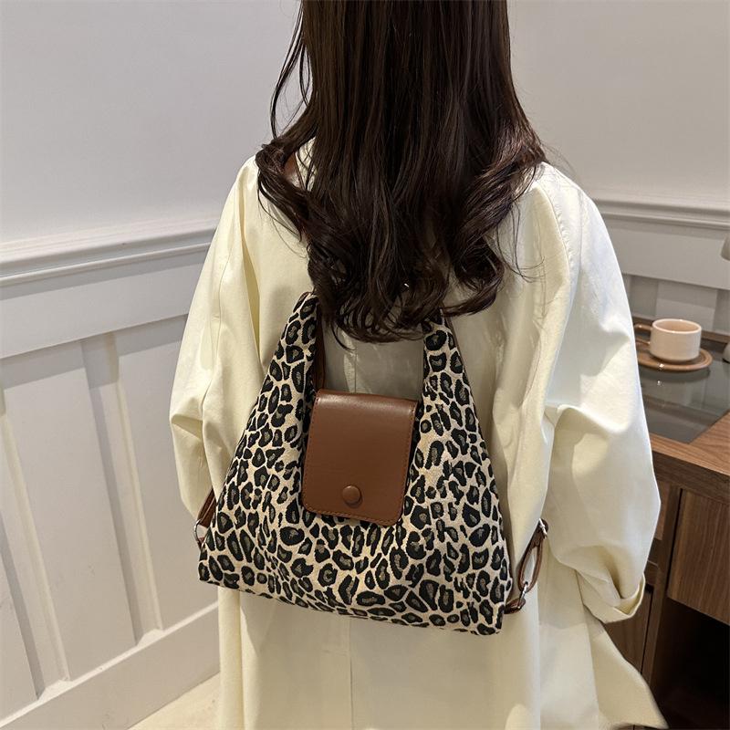 Chic Leopard Print Tote Bag For Women Large Capacity Stylish Shoulder Bag
